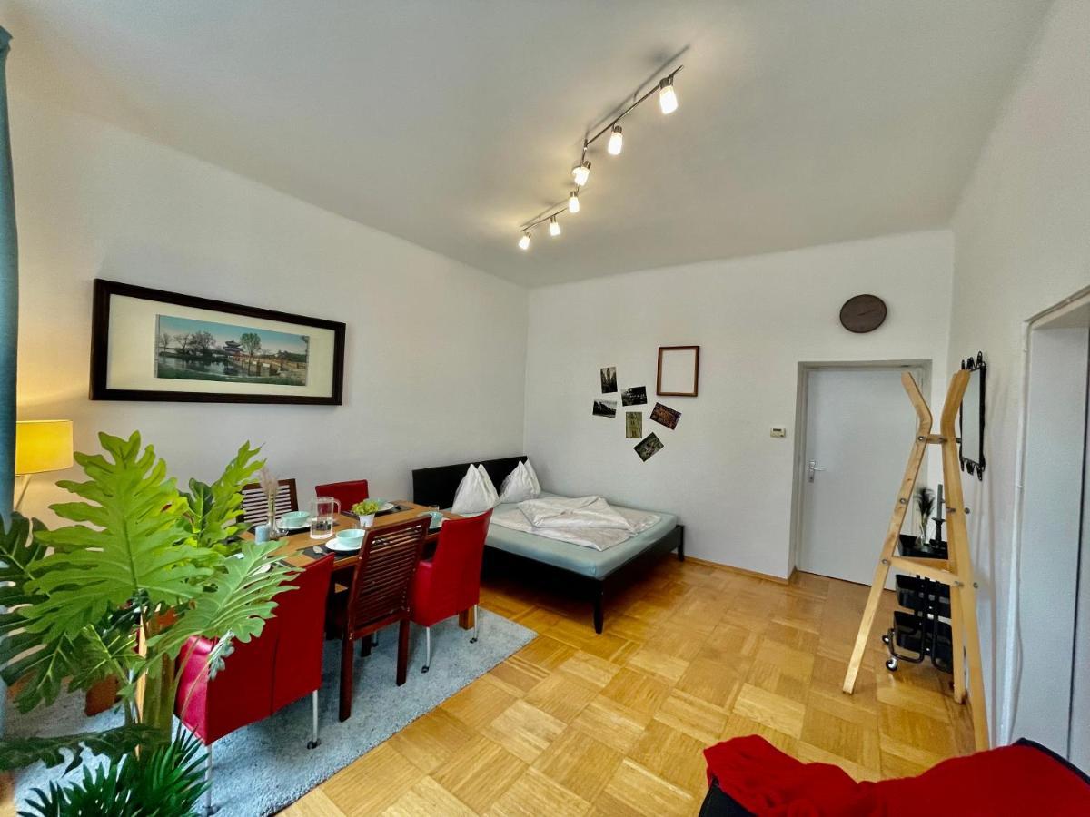Nice Apartment Close To City Center Виена Екстериор снимка