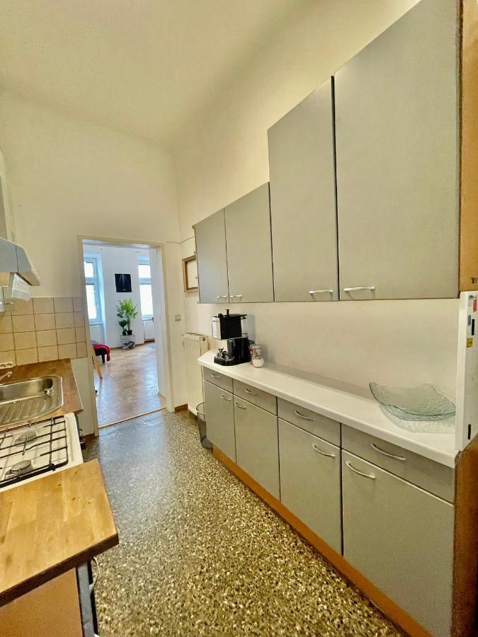 Nice Apartment Close To City Center Виена Екстериор снимка